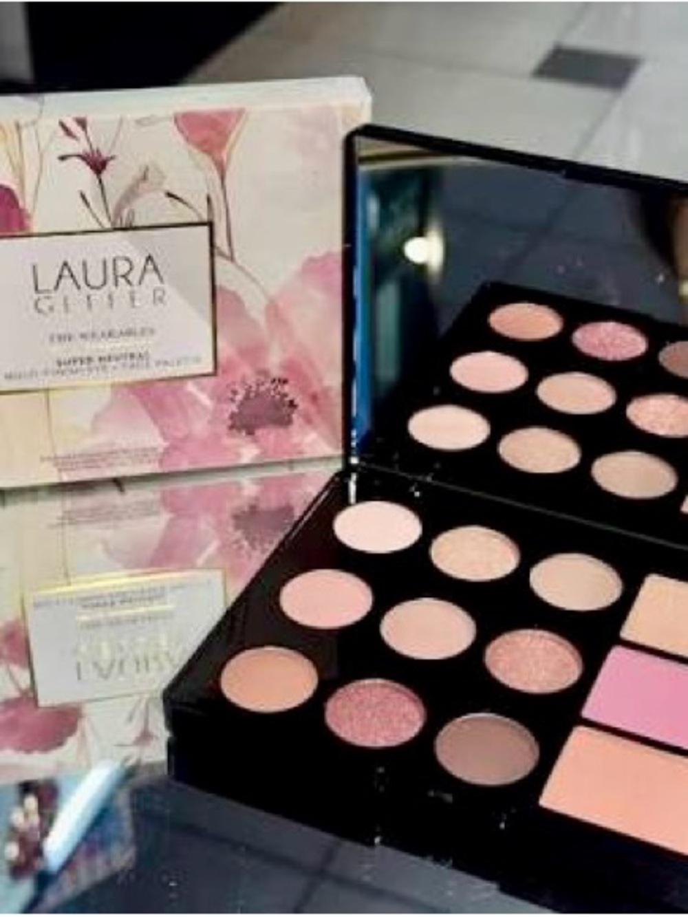 Laura Geller Wearables Super Neutral Eye + Face Palette – Pink Floral